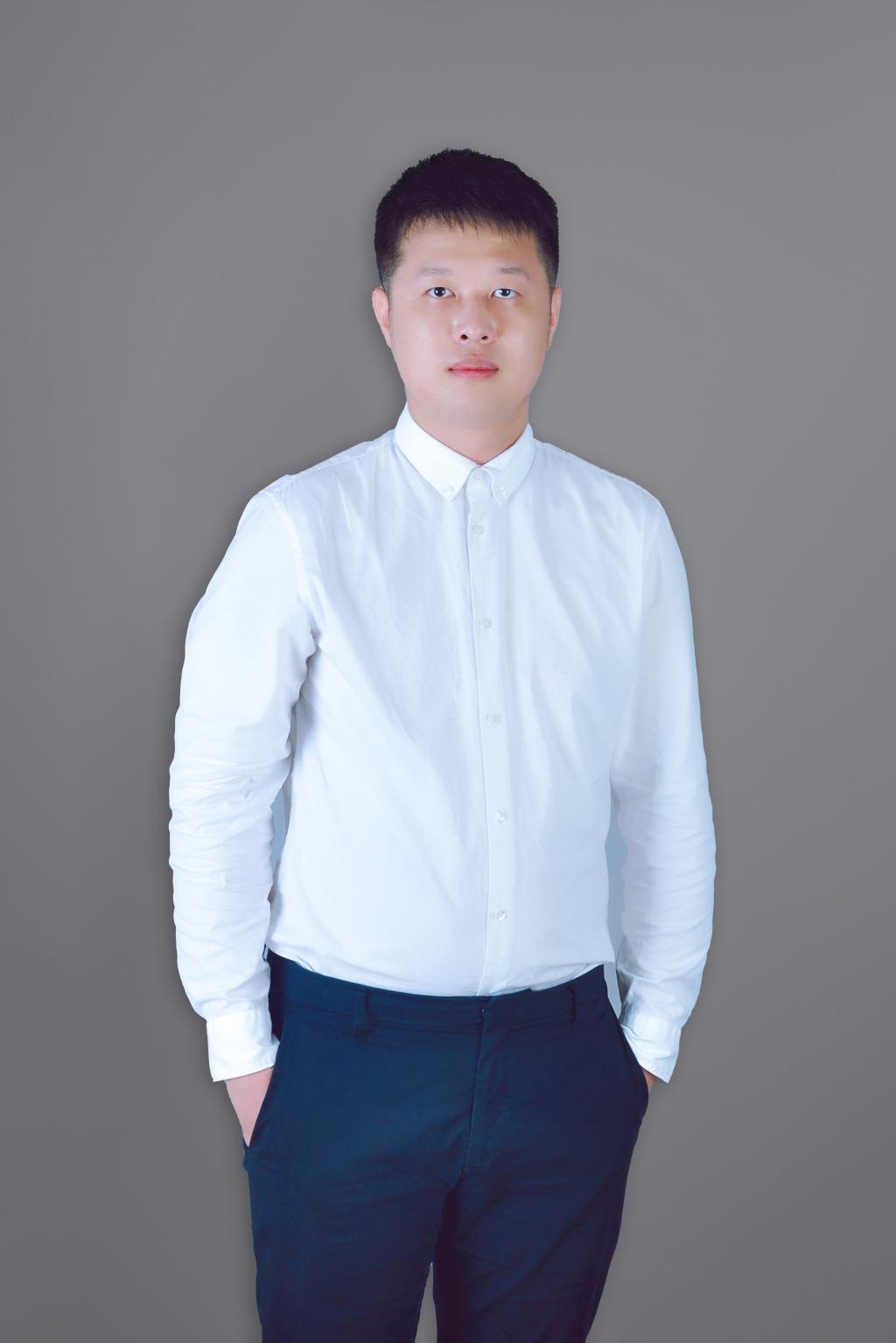 中文系主任：米昊阳