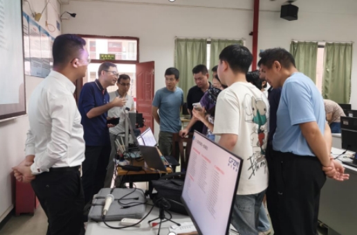 电气技术学院举办“AI+工业数字化技术赋能专业群建设”专题培训会