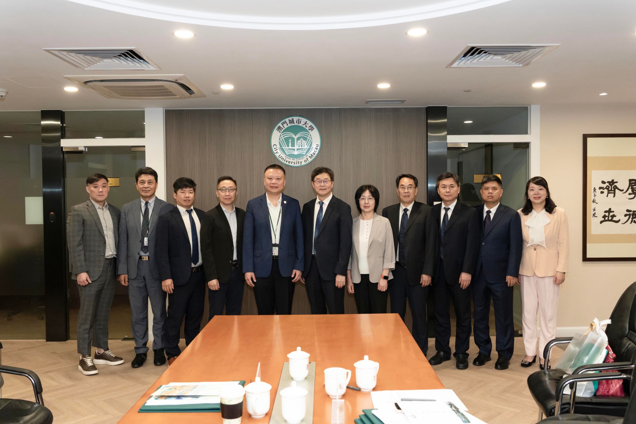 我校代表团访问澳门、新加坡