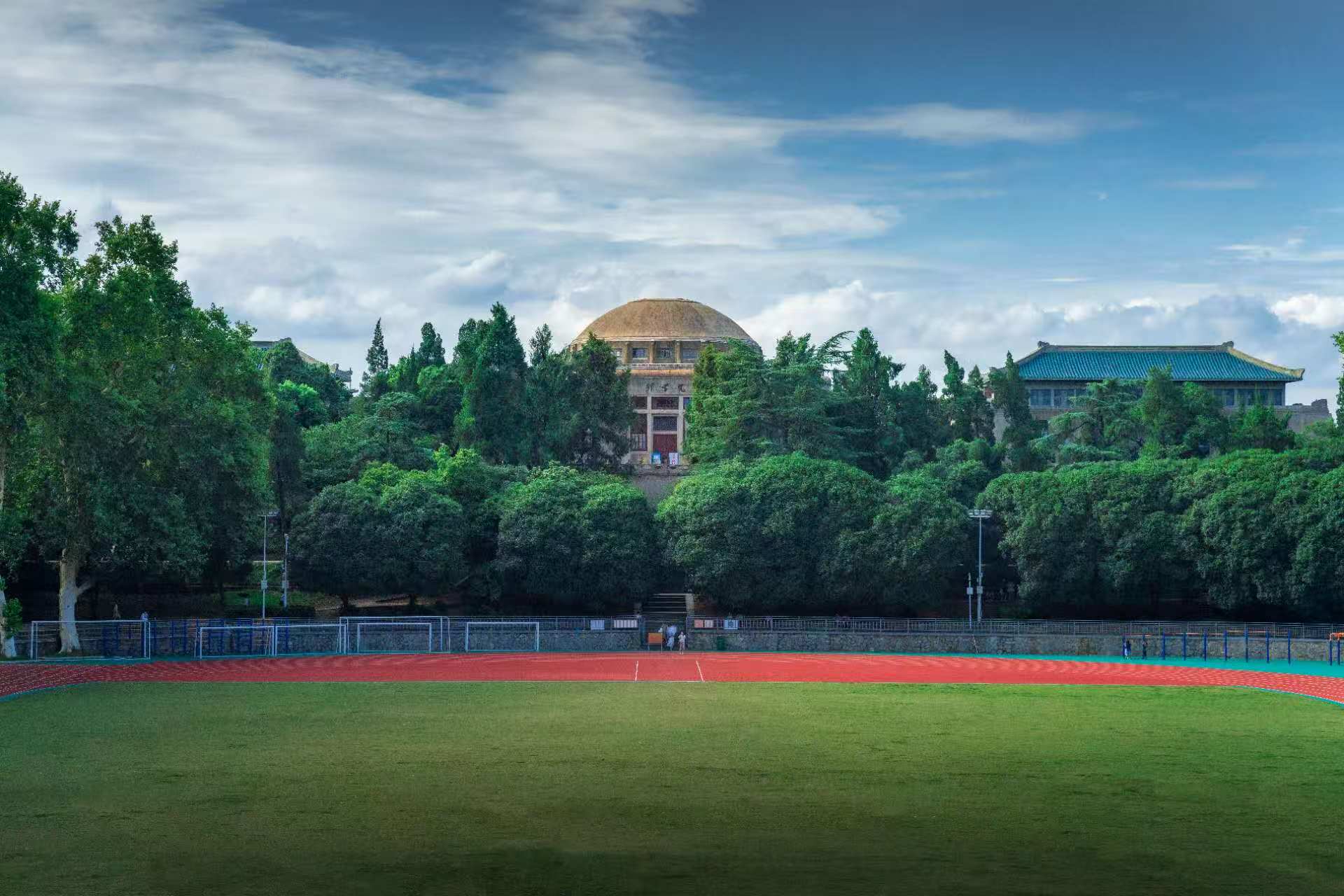 黄泰岩：以常态化培训全面提升高校干部办学治校能力