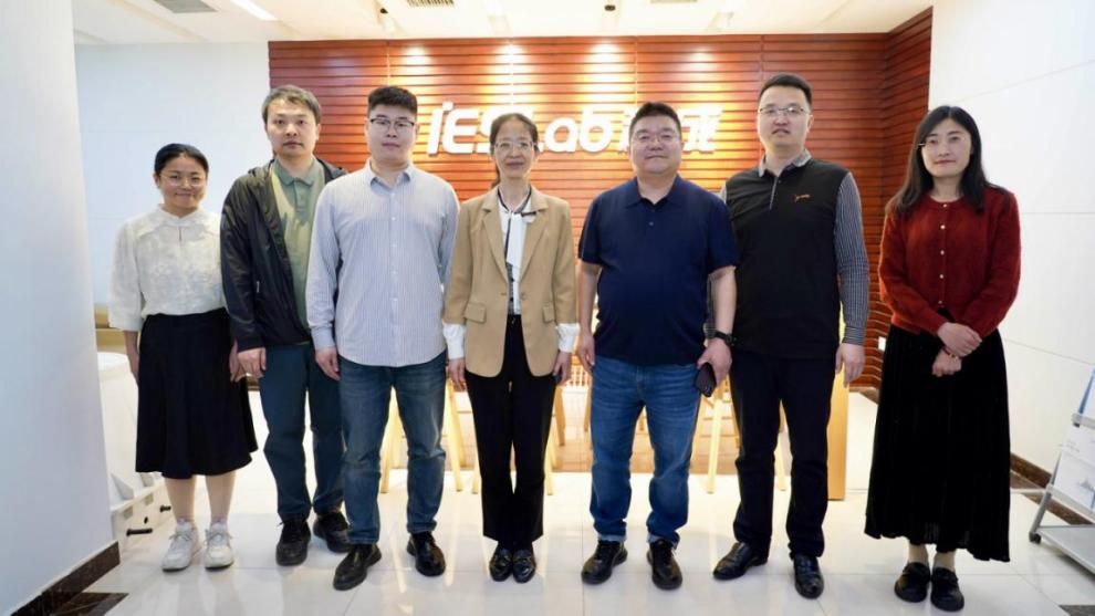 我校就业处带队走访小鸭集团等用人单位